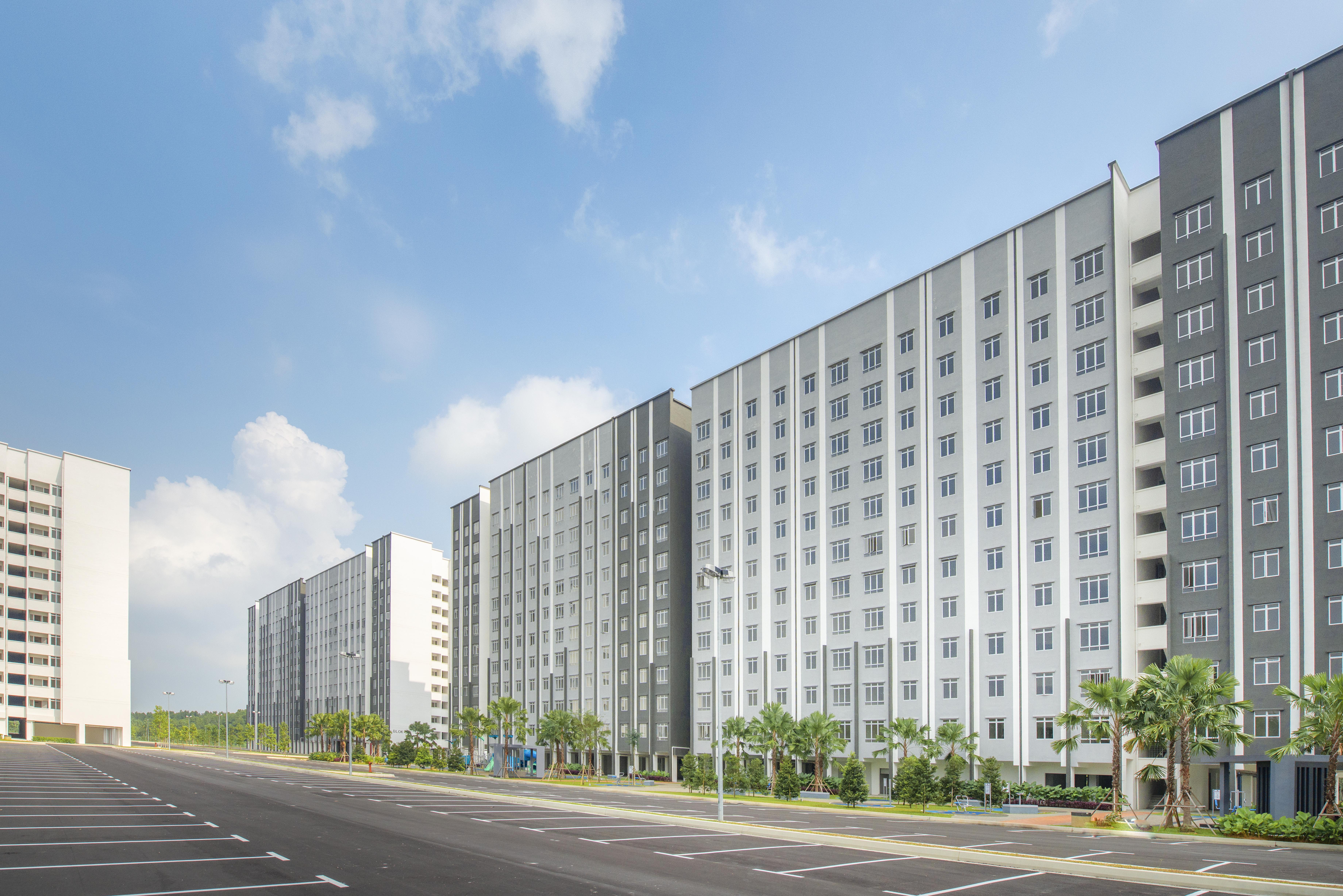 Denai Nusantara Gerbang Nusajaya Building Side View