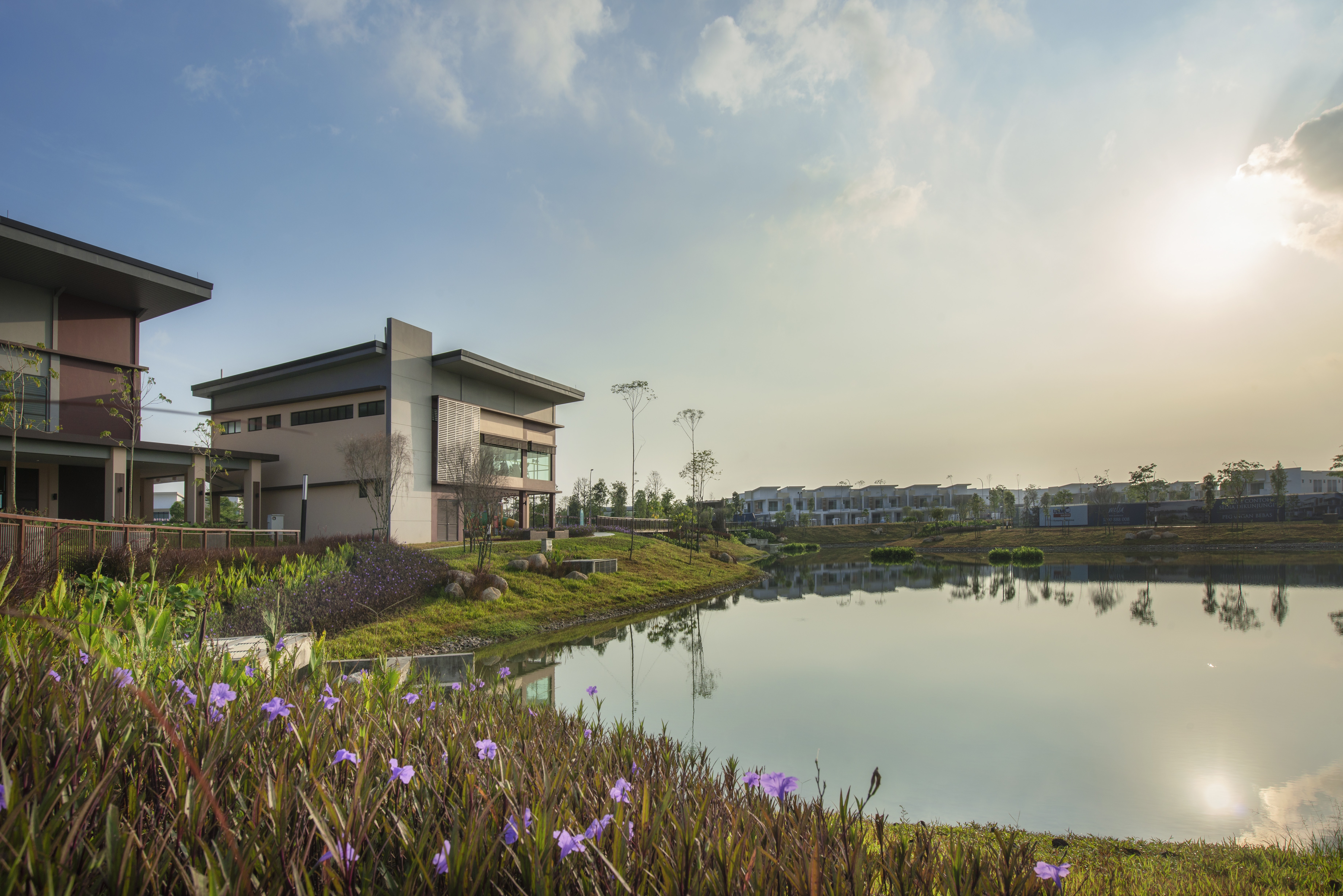 Melia Residence Gerbang Nusajaya Lake View